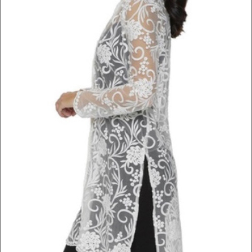 Lyssé Women's Mariah white Lace Tunic bathing suit cover up - Picture 2 of 5